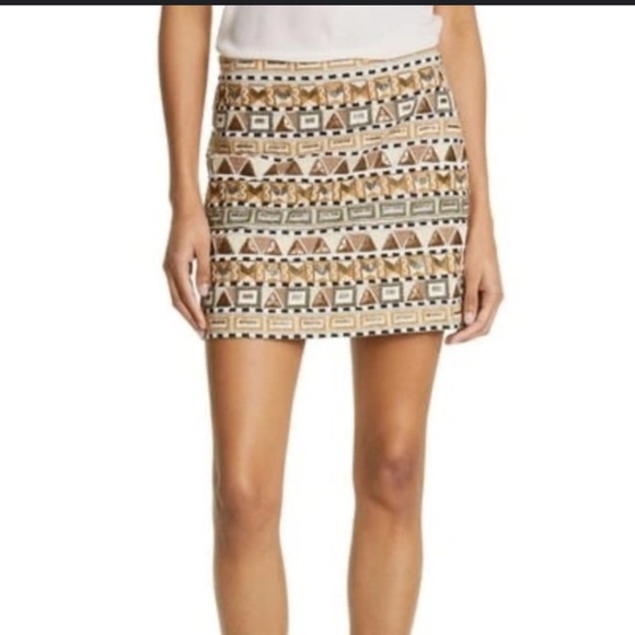 Veronica
Beard Brown and Cream A-Line Mini Skirt
Riel embellished cotton-canvas - Picture 3 of 6